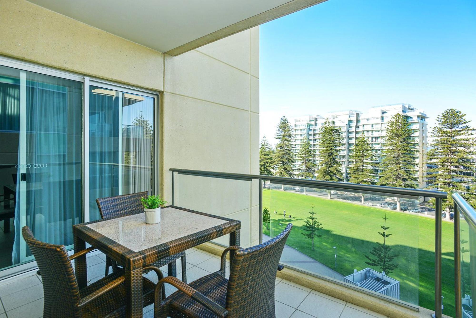 Pier Apartment - Glenelg Views - No 506 Adelaide Buitenkant foto